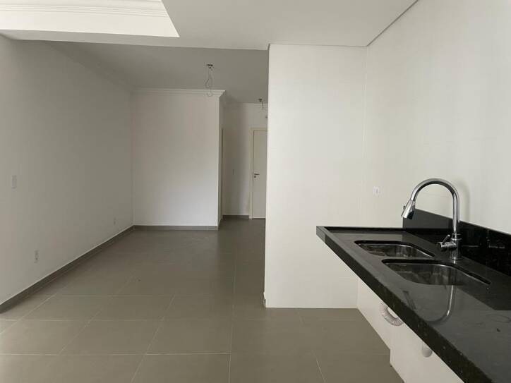 Apartamento à venda com 3 quartos, 105m² - Foto 8