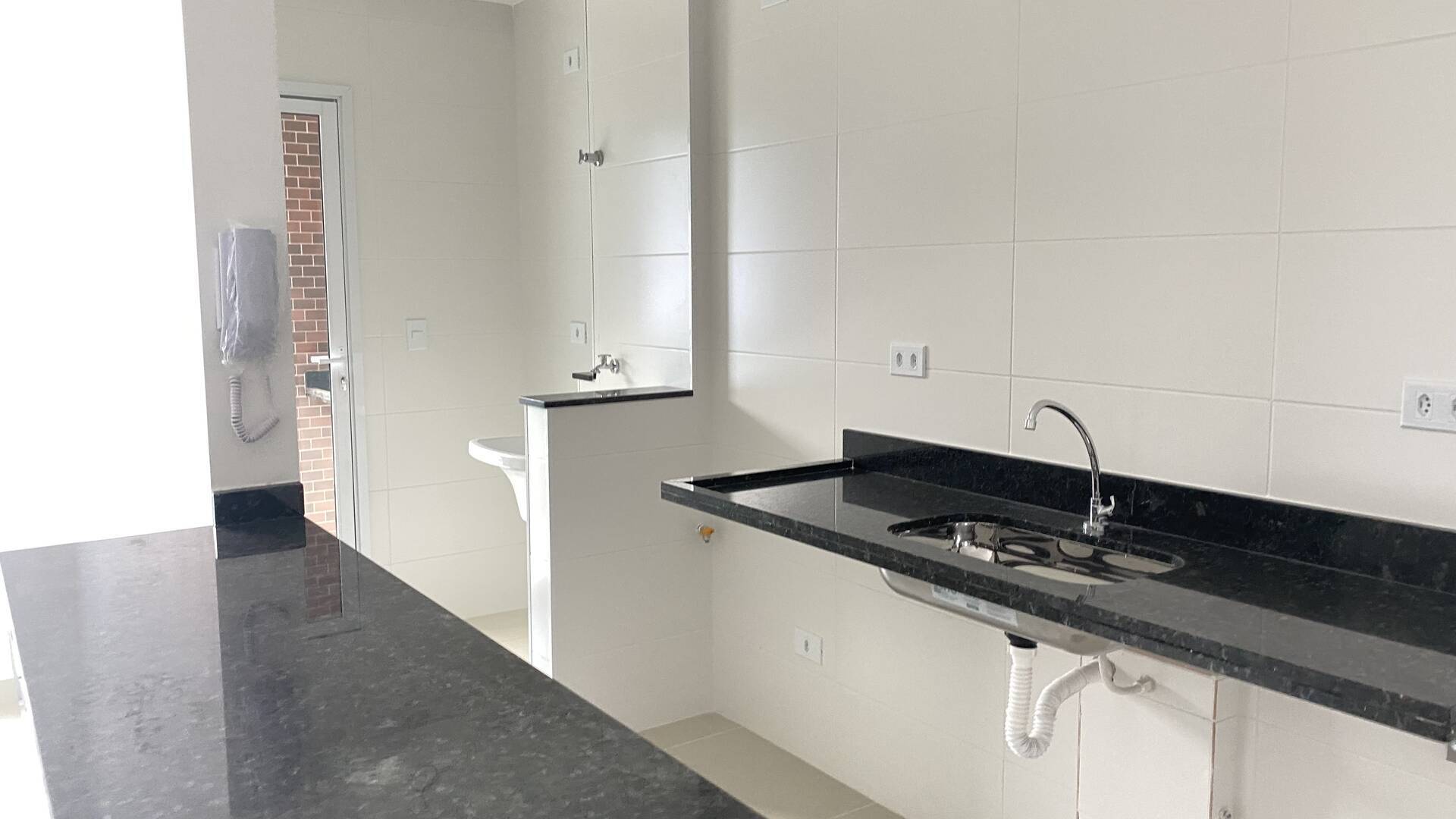 Apartamento à venda com 2 quartos, 67m² - Foto 4