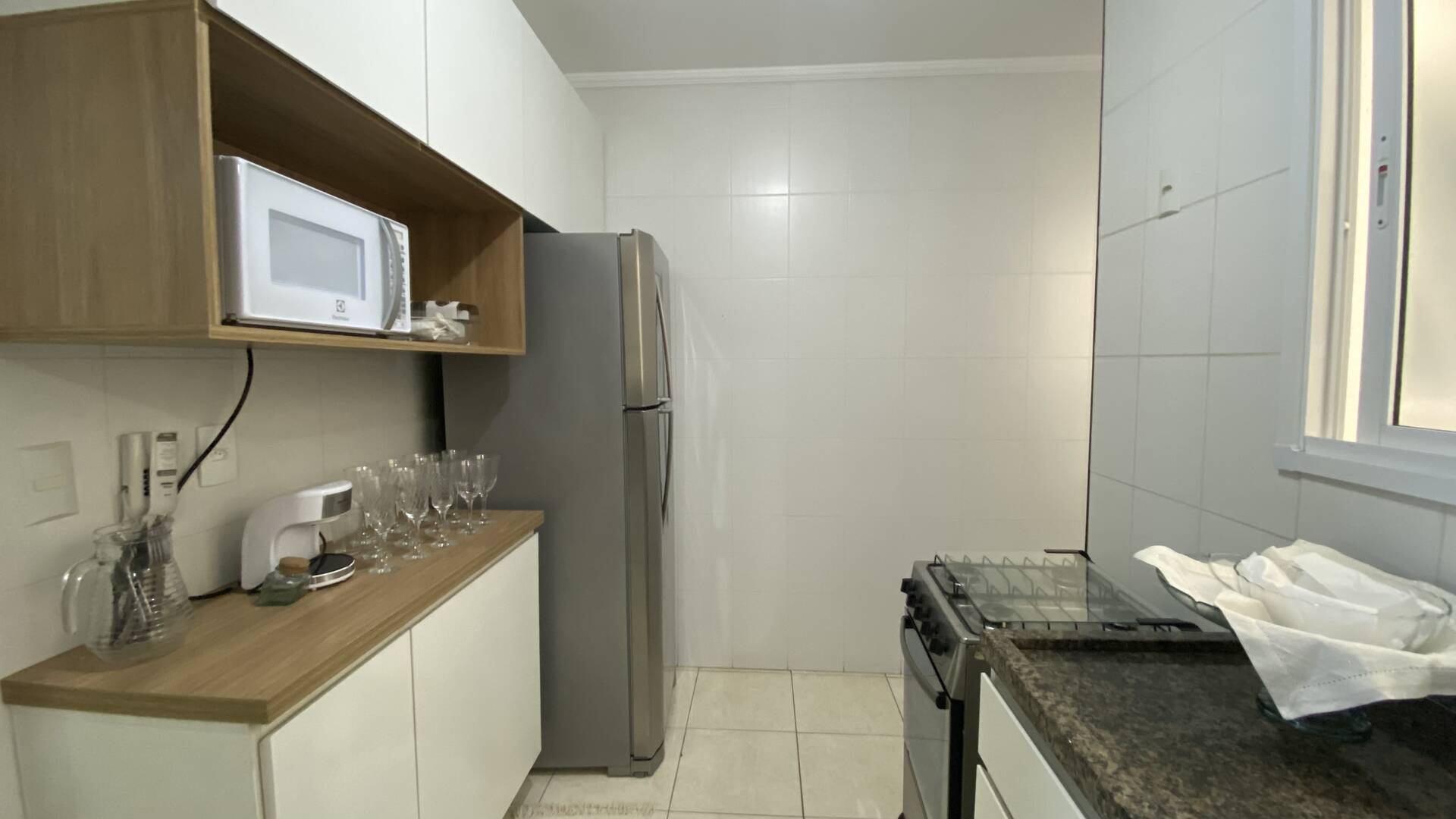 Apartamento à venda com 2 quartos, 70m² - Foto 3