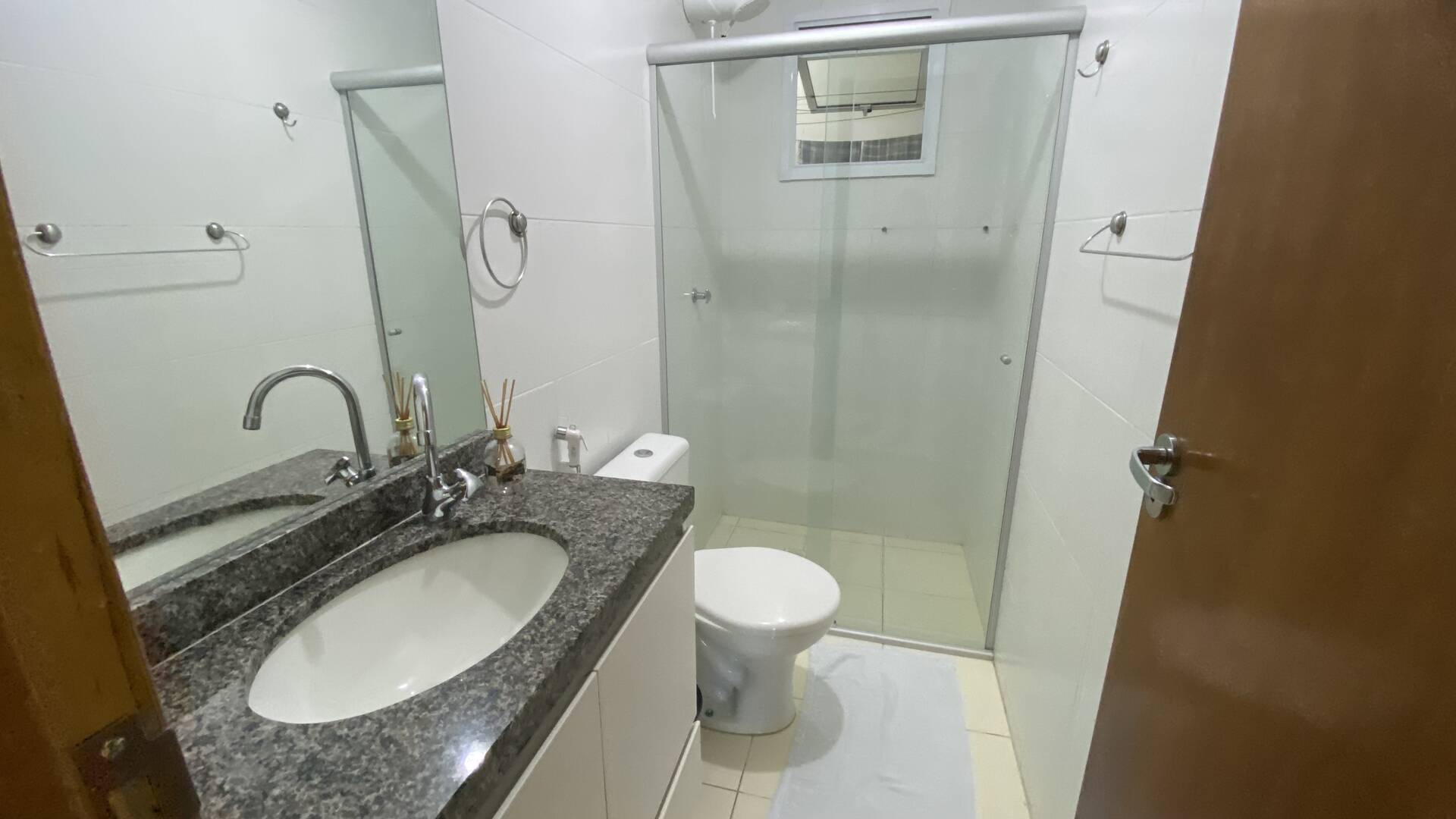 Apartamento à venda com 2 quartos, 70m² - Foto 18