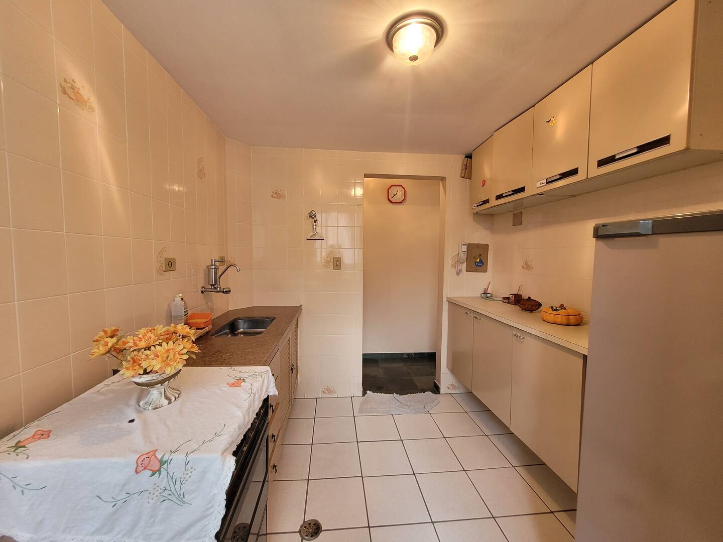 Apartamento à venda com 2 quartos, 70m² - Foto 3