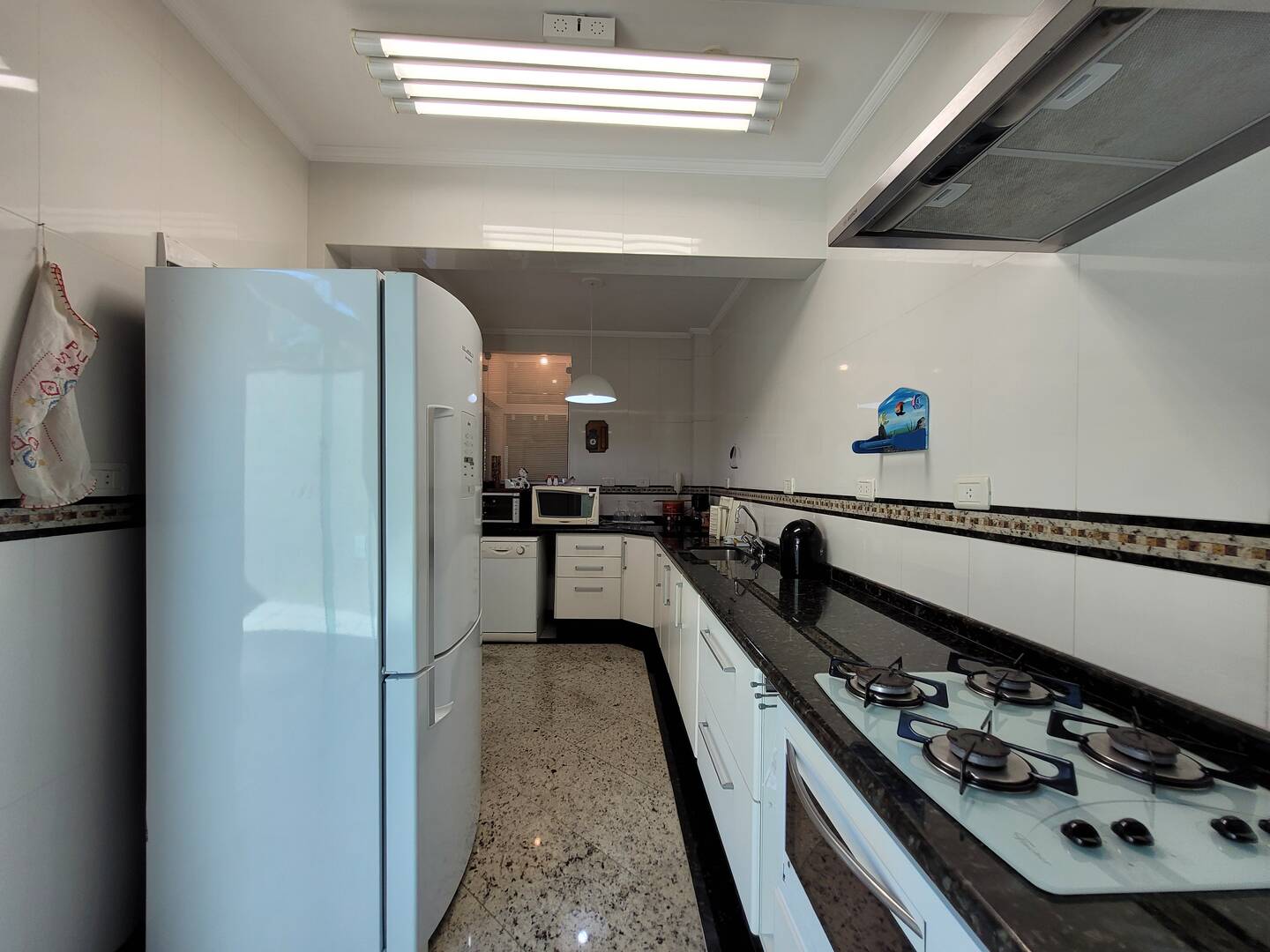 Casa à venda com 3 quartos, 200m² - Foto 16