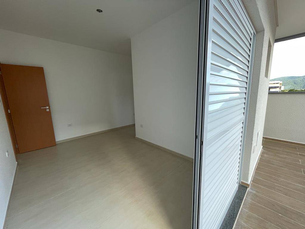 Apartamento à venda com 3 quartos, 140m² - Foto 27