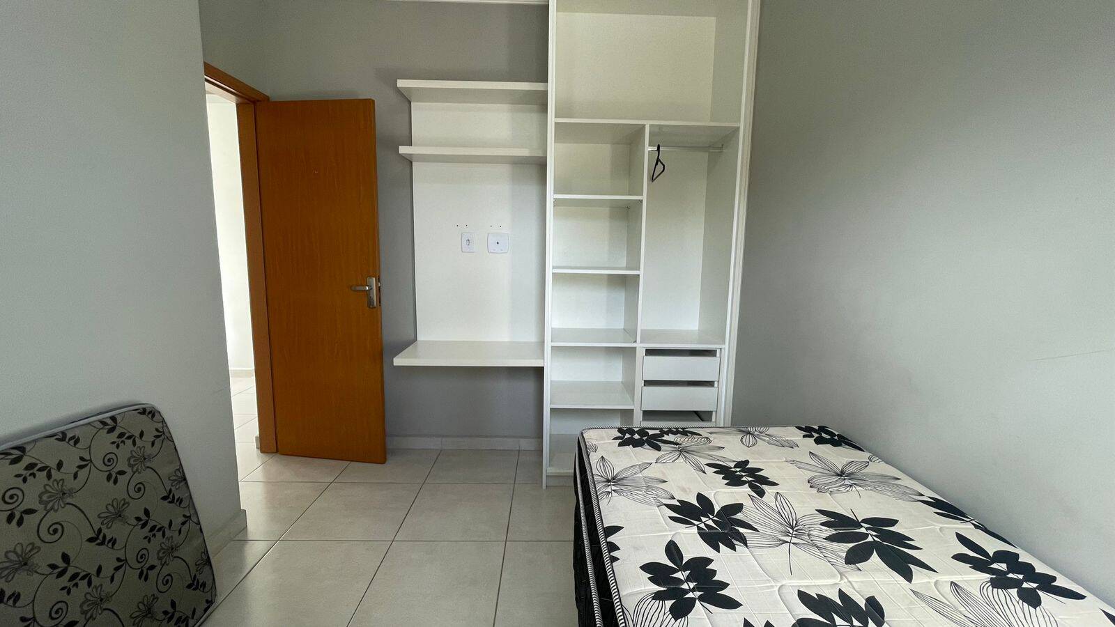 Apartamento à venda com 2 quartos, 45m² - Foto 13