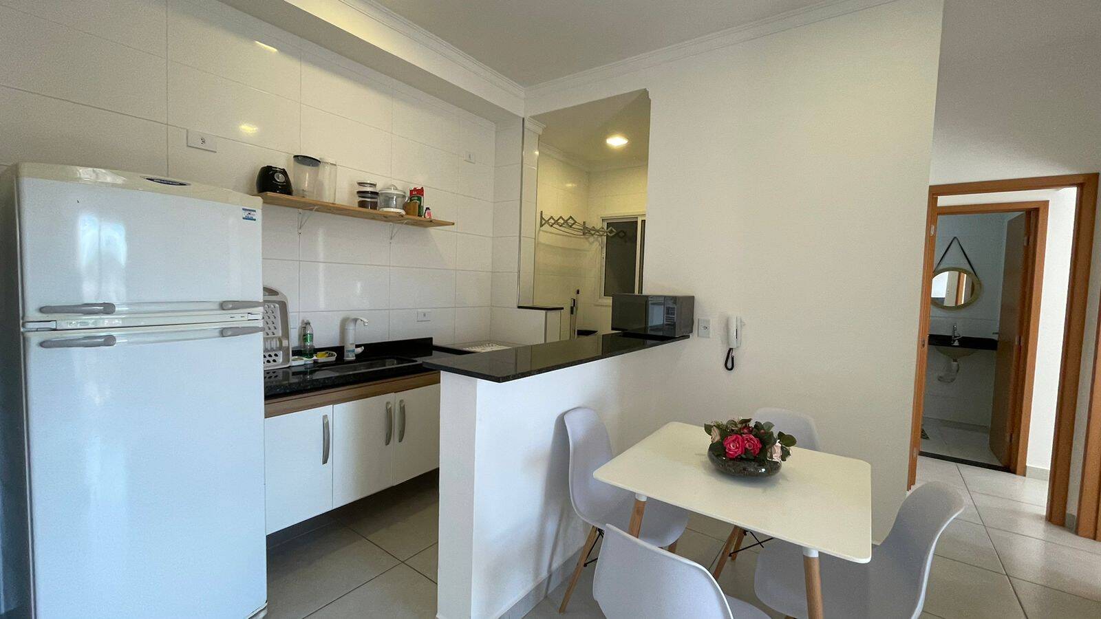 Apartamento à venda com 2 quartos, 62m² - Foto 3