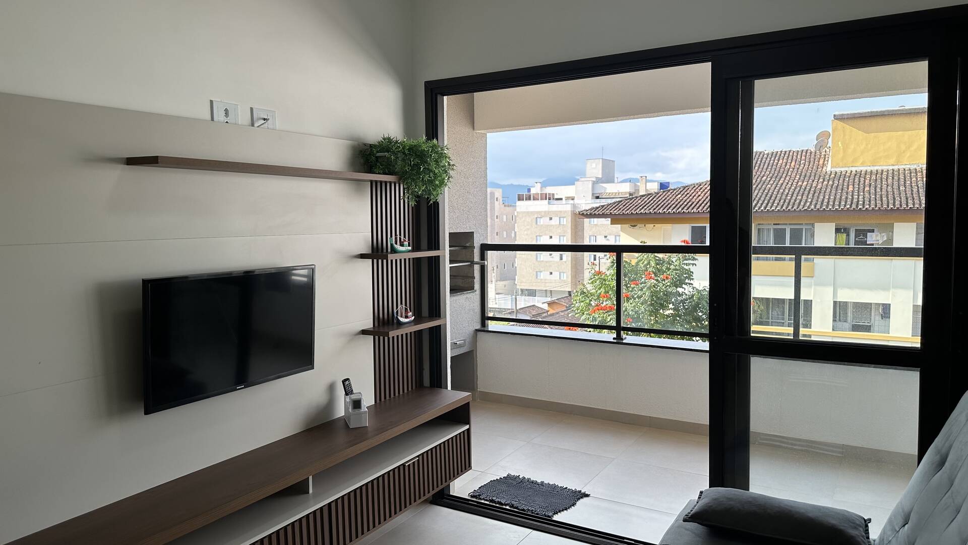 Apartamento à venda com 2 quartos, 67m² - Foto 4