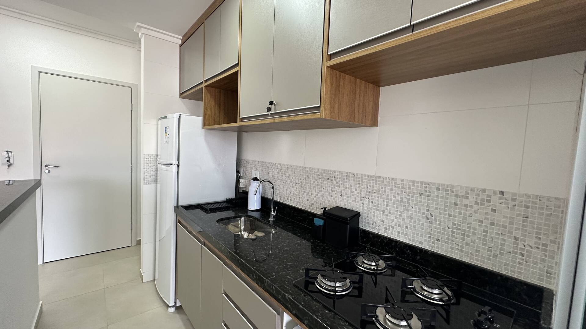 Apartamento à venda com 2 quartos, 67m² - Foto 9