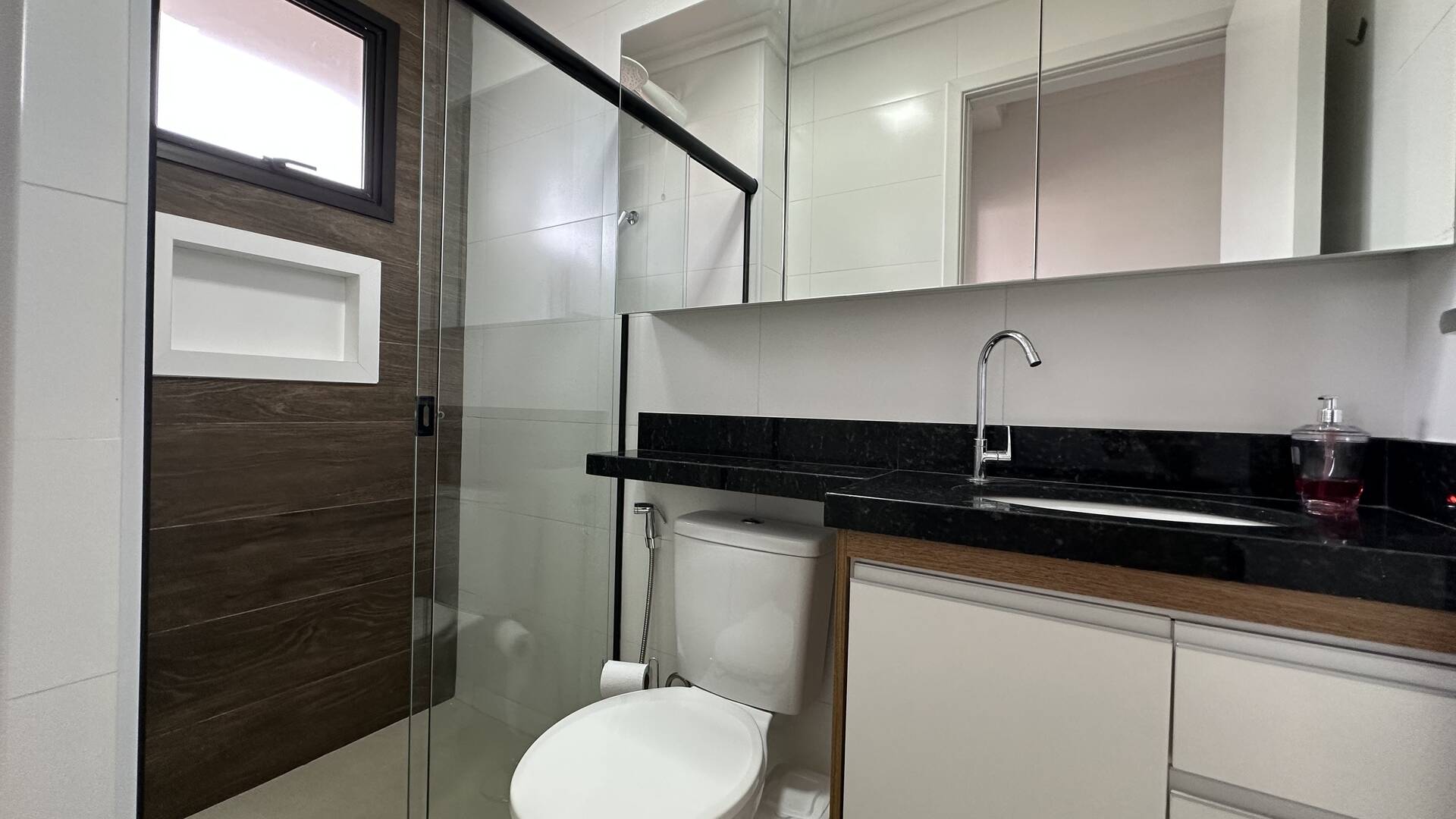 Apartamento à venda com 2 quartos, 67m² - Foto 17