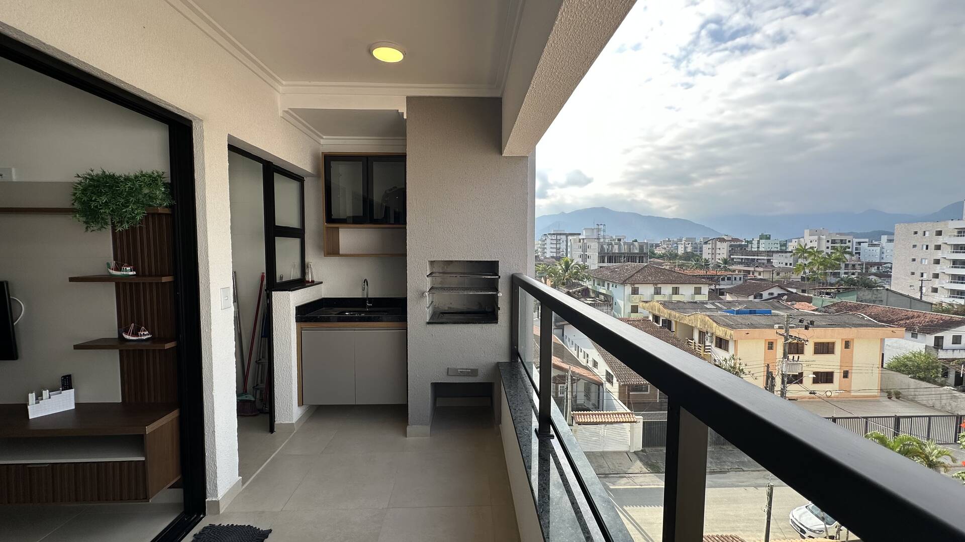 Apartamento à venda com 2 quartos, 67m² - Foto 3