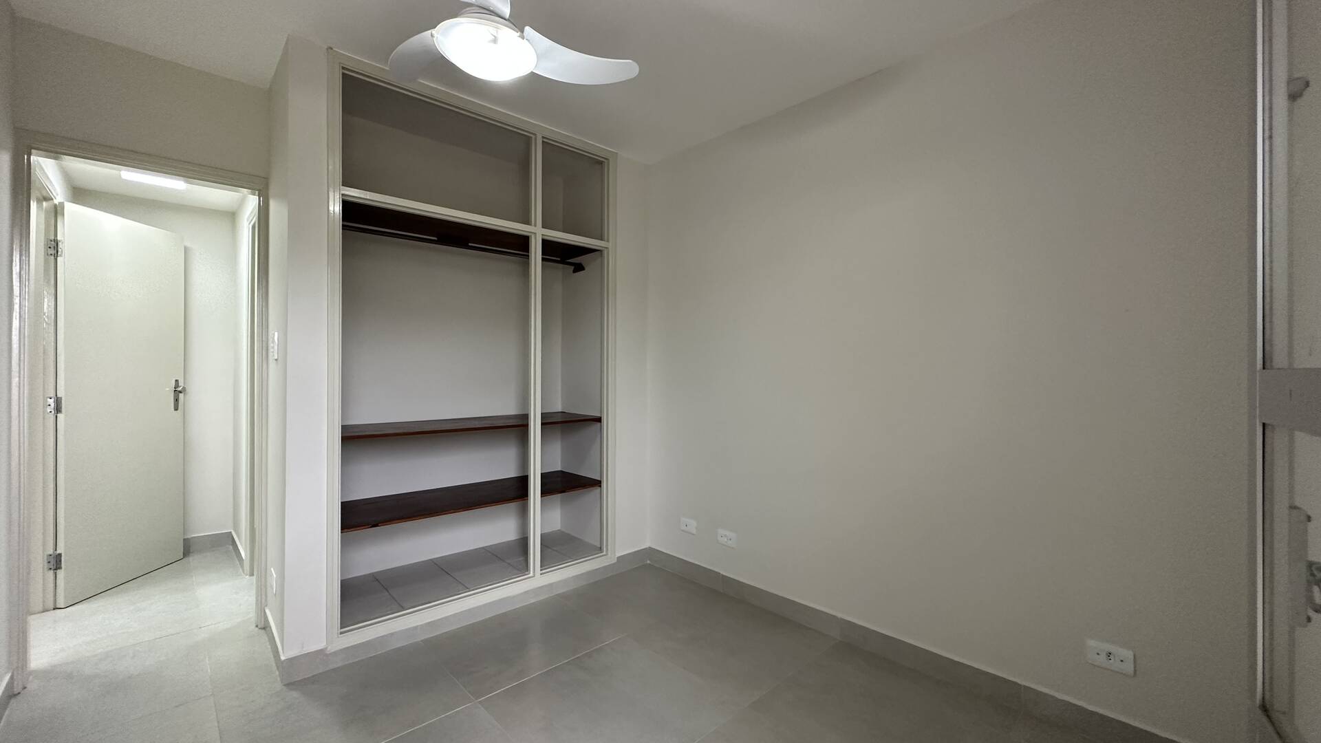 Apartamento à venda com 2 quartos, 62m² - Foto 7