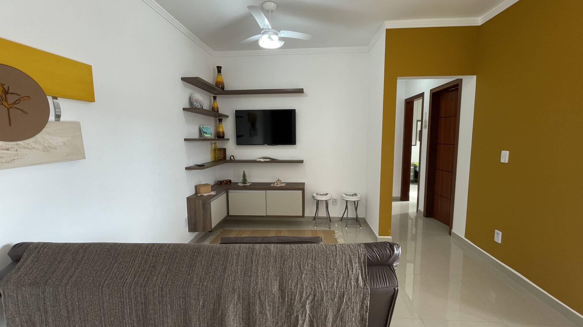 Apartamento à venda com 2 quartos, 66m² - Foto 3