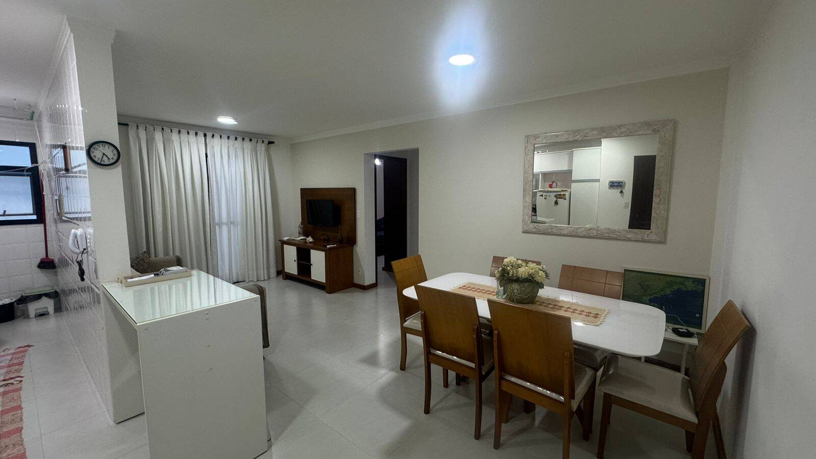 Apartamento à venda com 2 quartos, 66m² - Foto 1