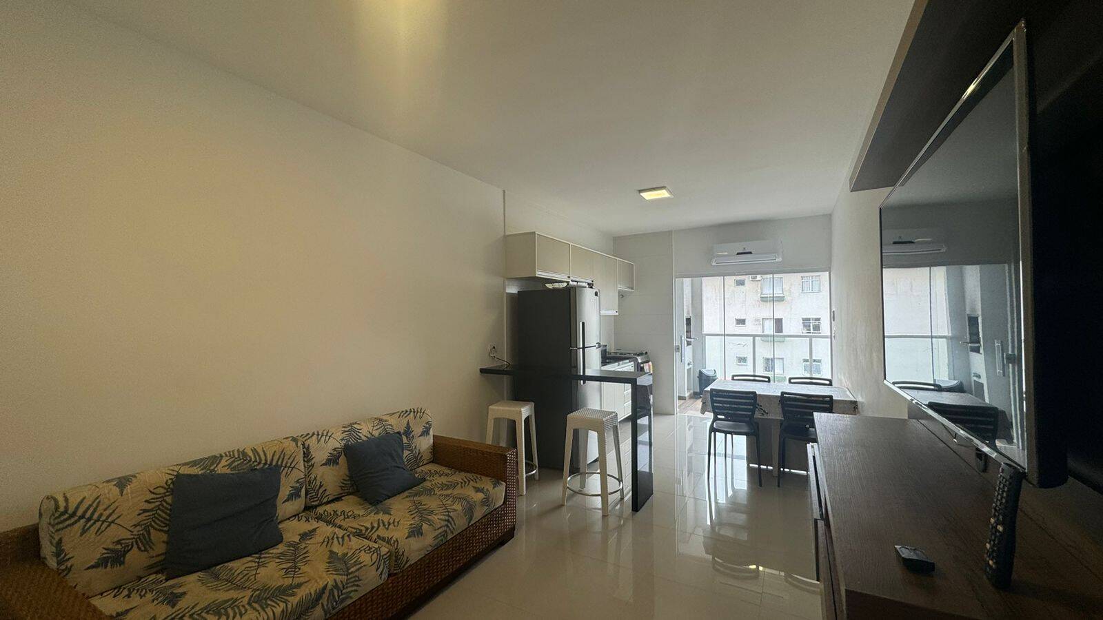 Apartamento à venda com 2 quartos, 72m² - Foto 6