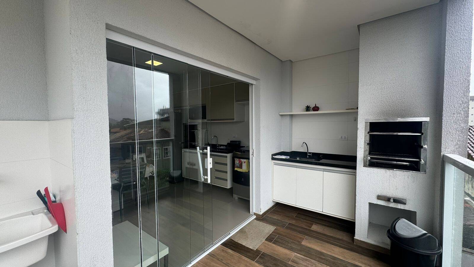 Apartamento à venda com 2 quartos, 72m² - Foto 5