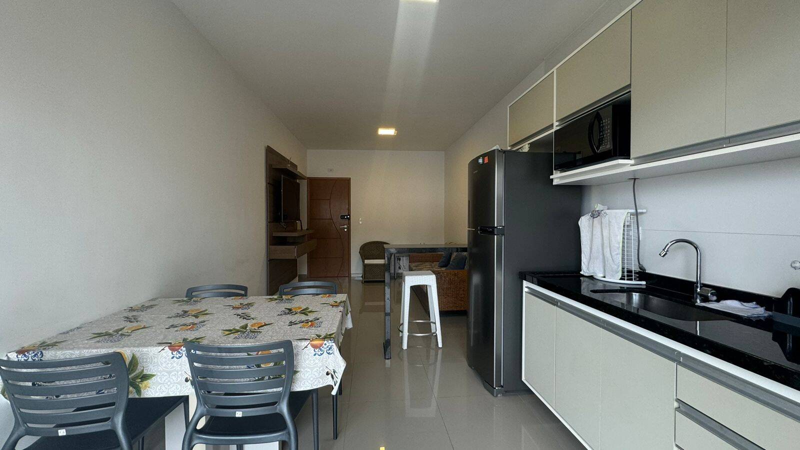 Apartamento à venda com 2 quartos, 72m² - Foto 7