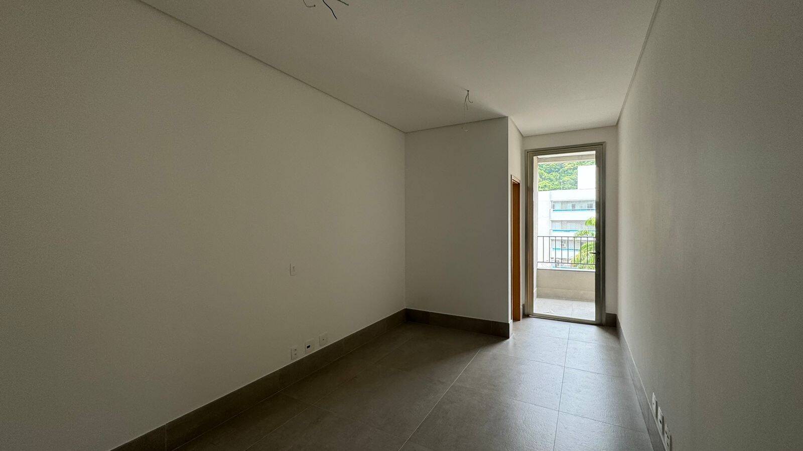 Apartamento à venda com 3 quartos, 140m² - Foto 15